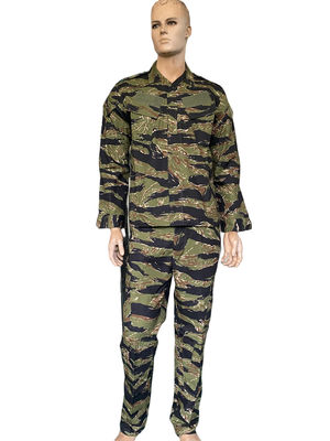 Buy Camouflage ACU Military Uniform Set Formal Style For Military Missions, Soft Polyester Cotton Material online manufacture
